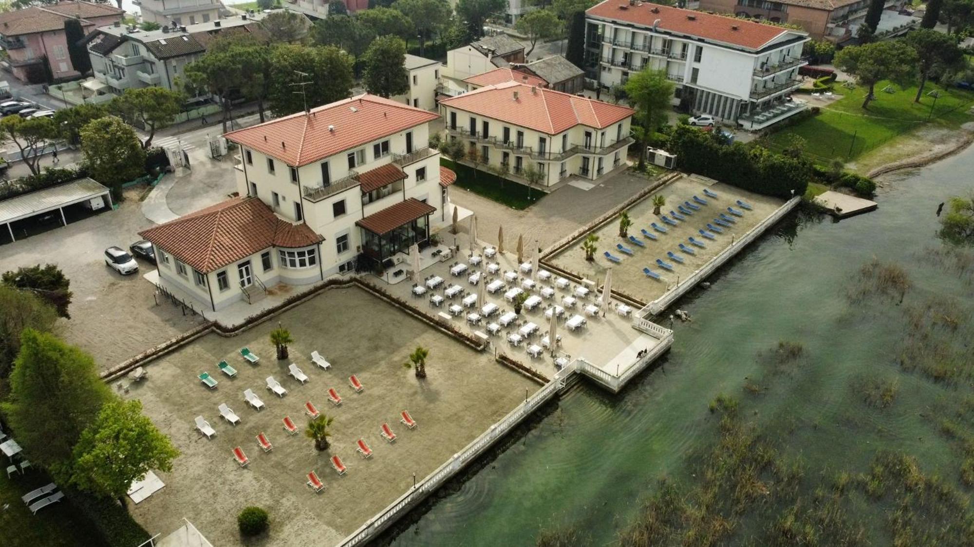 Hotel Villa Trieste Sirmione Exterior photo