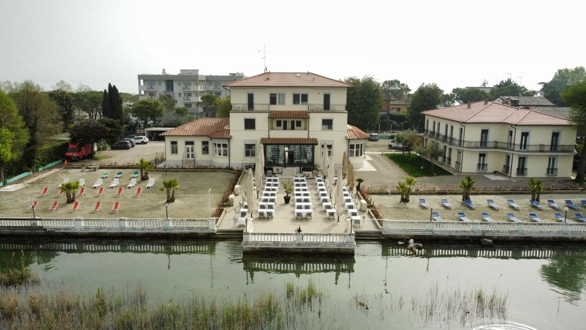 Hotel Villa Trieste Sirmione Exterior photo