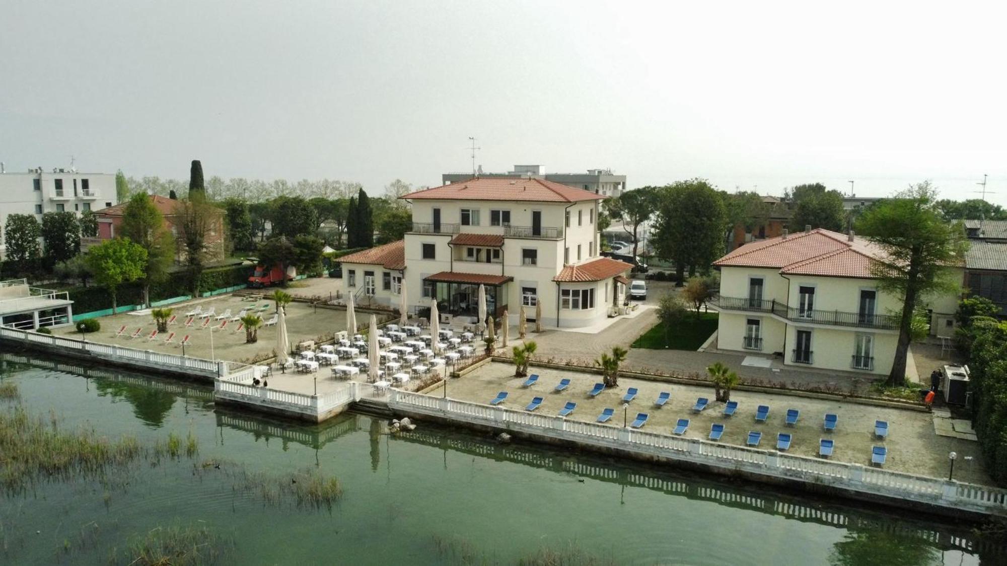 Hotel Villa Trieste Sirmione Room photo