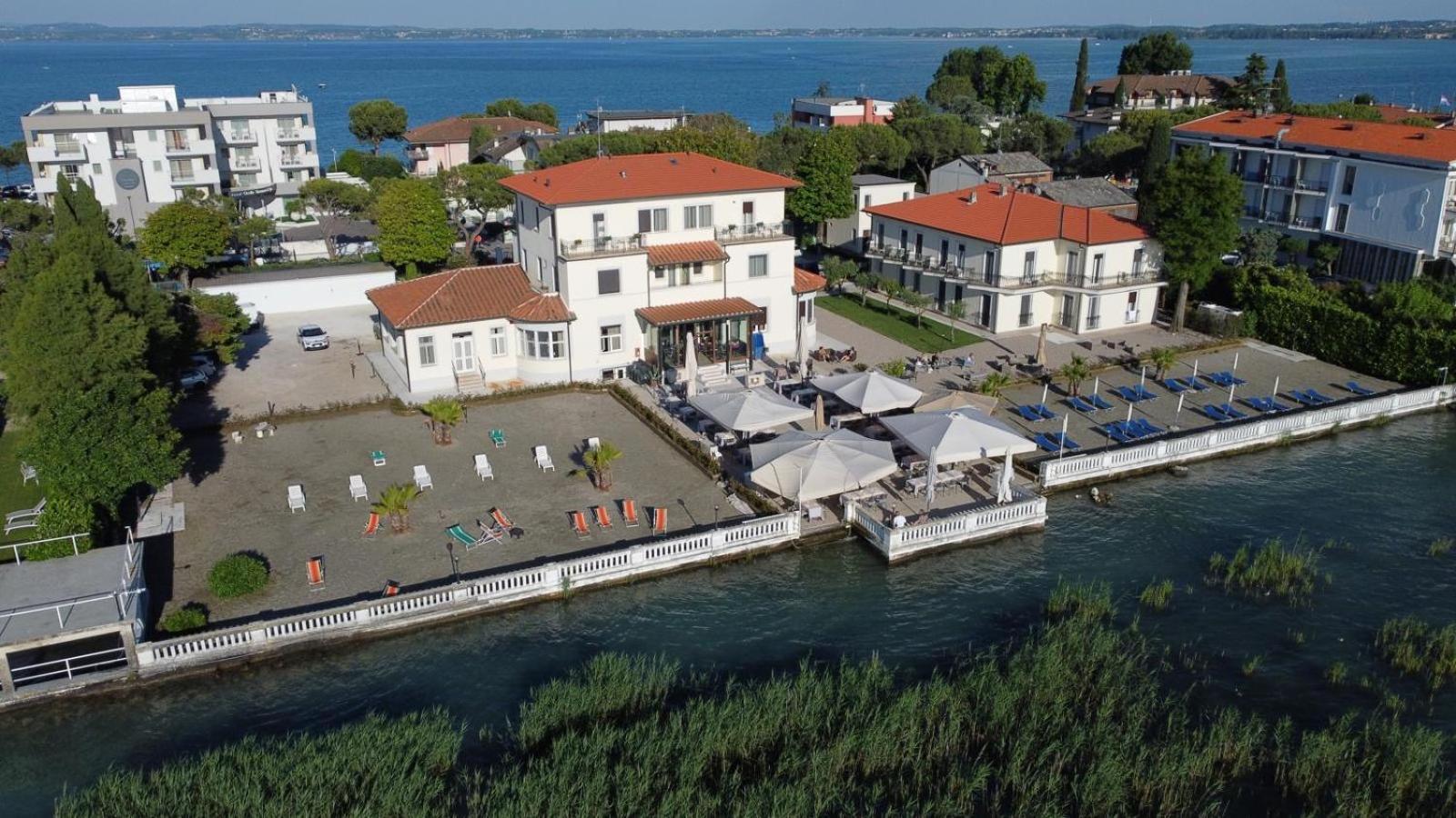 Hotel Villa Trieste Sirmione Exterior photo